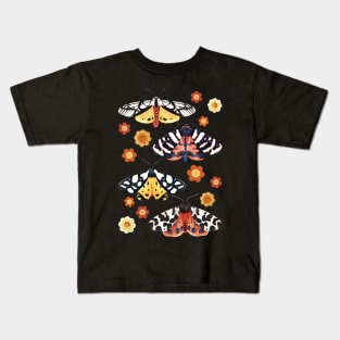 Garden Tiger Moths with Retro Daisies Kids T-Shirt